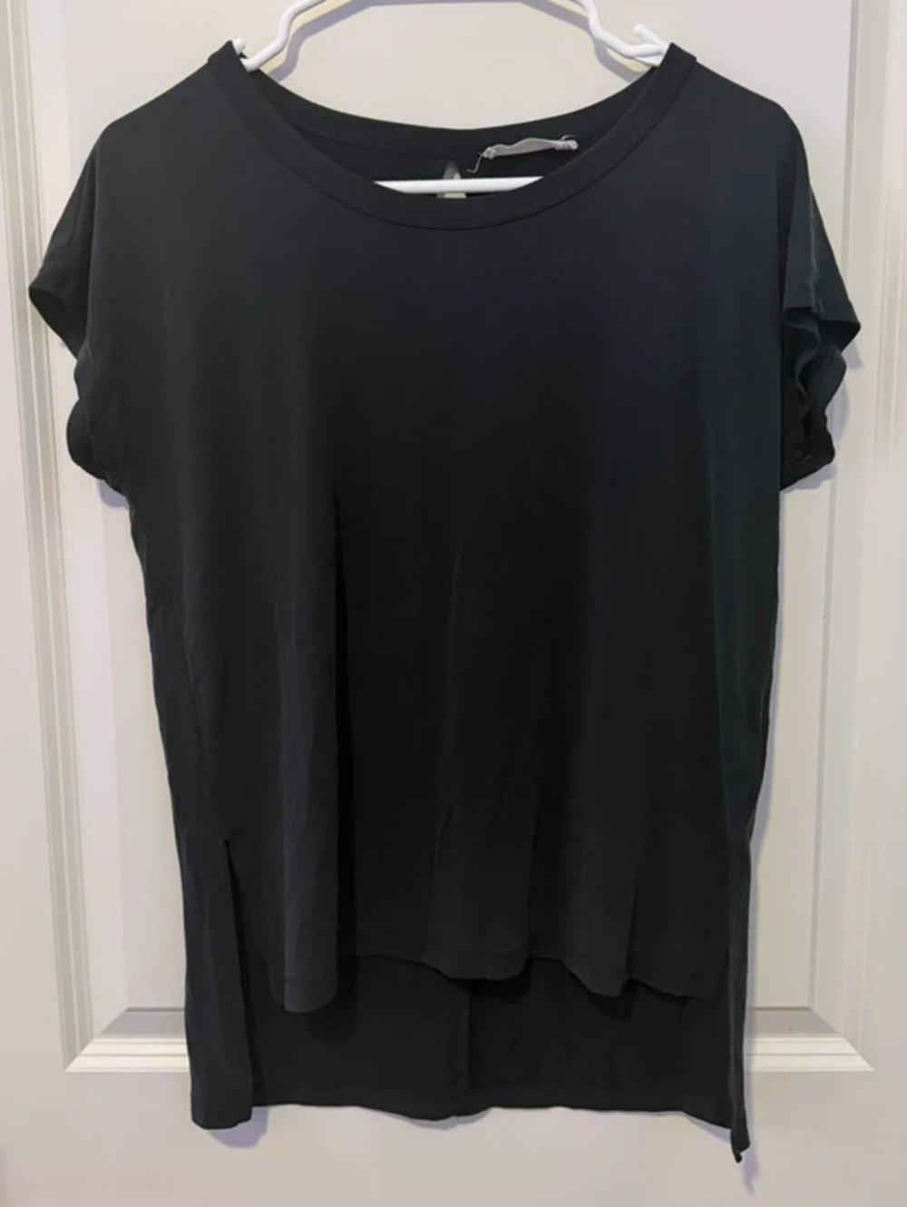 Women’s black high low soft top